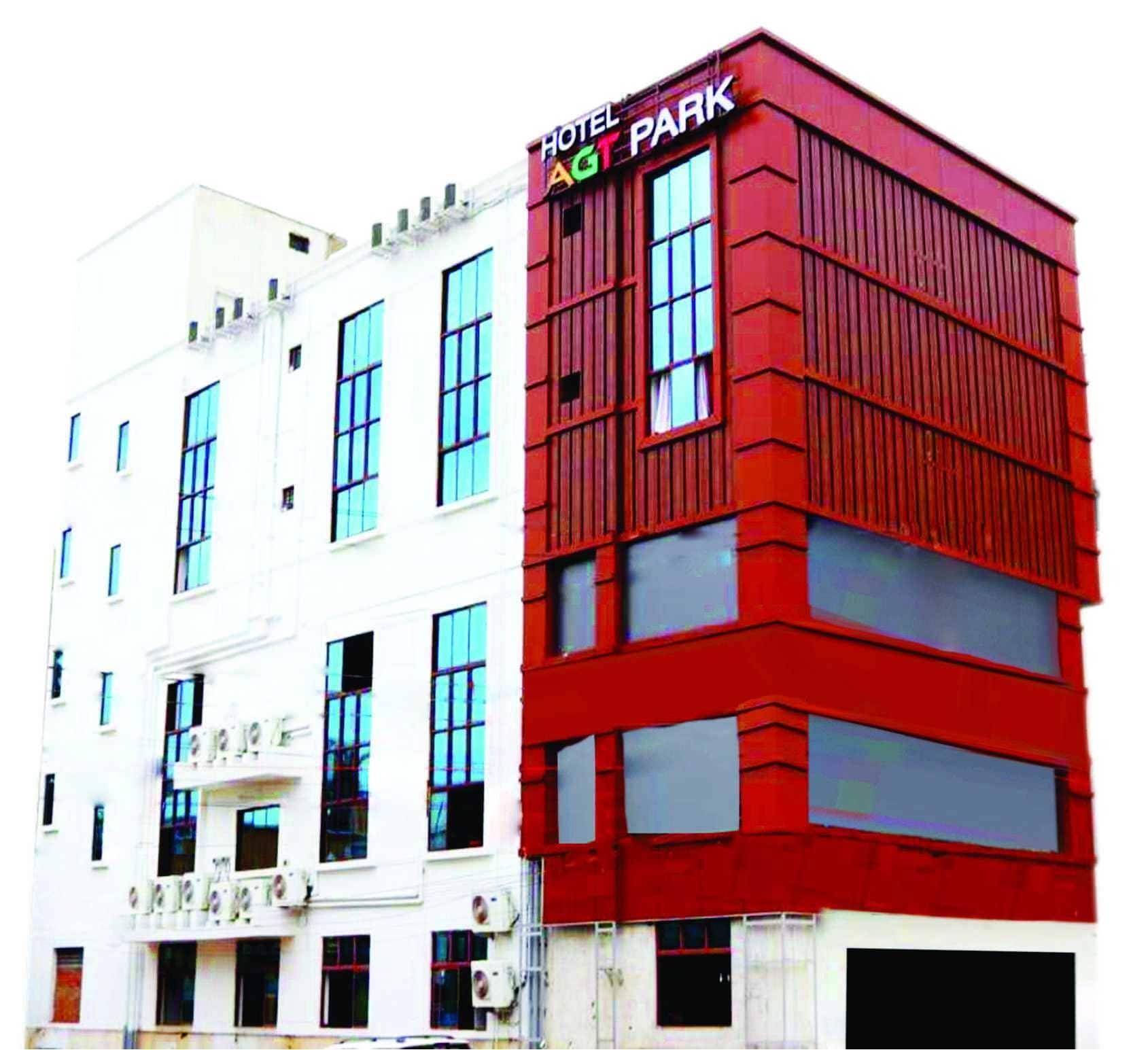 Hotel Agt Park Madrás Exterior foto